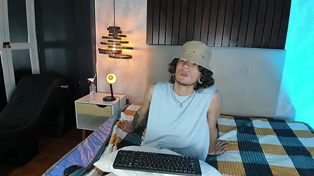 Skinny Mac online show from April 2026 12:32:02 PM