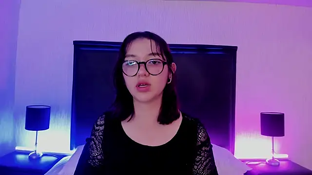 Snapshot of LilithBluum chatting on April 2026 11:22:02 AM LilithBluum online show from April 2026 11:22:02 AM