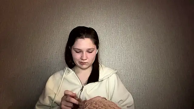 Snapshot of Emmiebutwihu chatting on March 2026 08:04:02 PM Emmiebutwihu online show from March 2026 08:04:02 PM