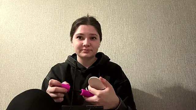 Snapshot of Emmiebutwihu chatting on March 2026 08:23:02 PM Emmiebutwihu online show from March 2026 08:23:02 PM