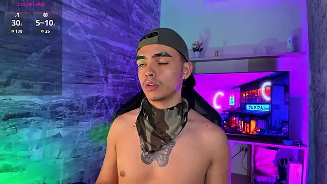 Snapshot of NicoKinggs_ chatting on March 2026 02:22:02 PM NicoKinggs online show from March 2026 02:22:02 PM