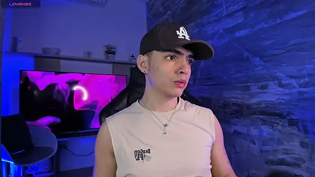 Snapshot of NicoKinggs_ chatting on April 2026 01:01:01 PM NicoKinggs online show from April 2026 01:01:01 PM