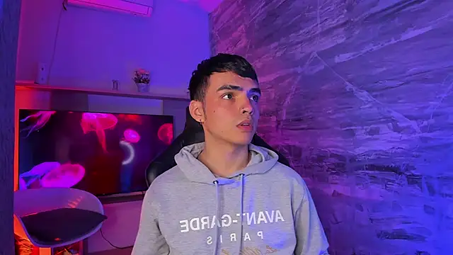 Snapshot of NicoKinggs_ chatting on April 2026 01:16:01 PM NicoKinggs online show from April 2026 01:16:01 PM