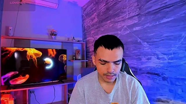 Snapshot of NicoKinggs_ chatting on April 2026 01:07:01 PM NicoKinggs online show from April 2026 01:07:01 PM