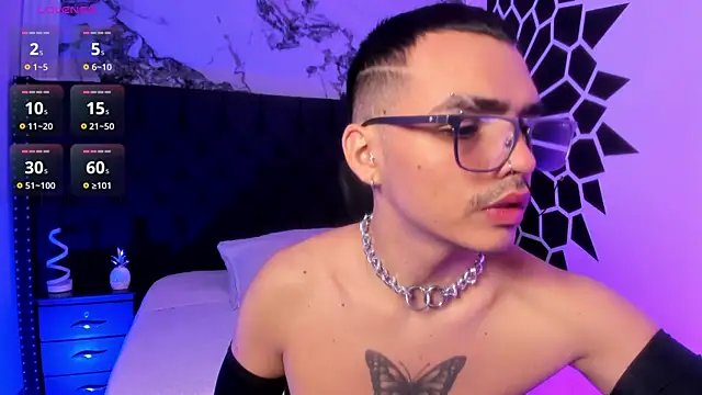 Snapshot of NicoKinggs_ chatting on April 2026 12:17:02 PM NicoKinggs online show from April 2026 12:17:02 PM