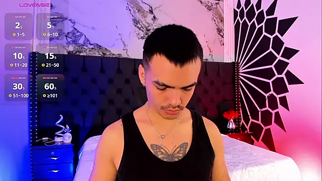 Snapshot of NicoKinggs_ chatting on April 2026 12:04:01 PM NicoKinggs online show from April 2026 12:04:01 PM