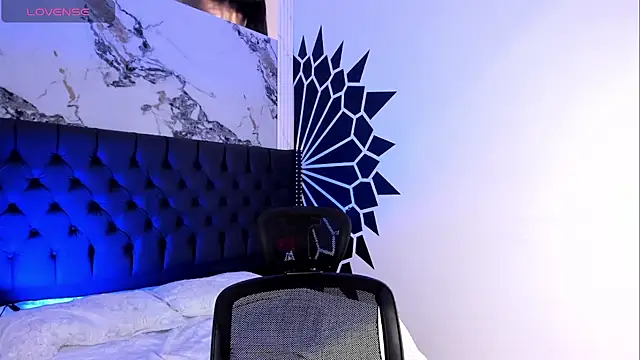 Snapshot of NicoKinggs_ chatting on April 2026 01:25:02 PM NicoKinggs online show from April 2026 01:25:02 PM