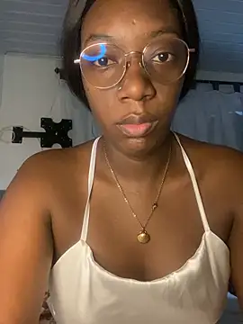 Snapshot of GaiaFiore chatting on March 2026 11:48:02 AM GaiaFiore online show from March 2026 11:48:02 AM