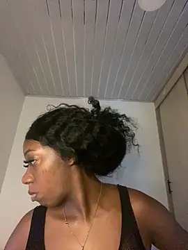 Snapshot of GaiaFiore chatting on March 2026 09:21:02 AM GaiaFiore online show from March 2026 09:21:02 AM