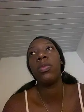 Snapshot of GaiaFiore chatting on April 2026 10:18:02 AM GaiaFiore online show from April 2026 10:18:02 AM