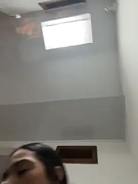 Snapshot of Bella-Ferrer chatting on April 2026 06:30:02 PM Bella-Ferrer online show from April 2026 06:30:02 PM