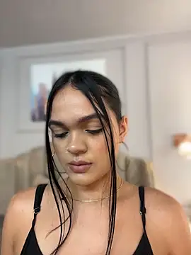 Snapshot of Bella-Ferrer chatting on April 2026 06:34:01 PM Bella-Ferrer online show from April 2026 06:34:01 PM