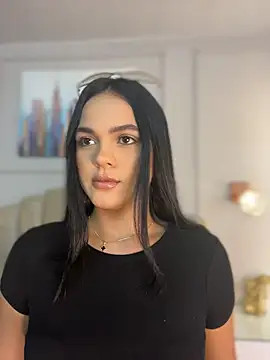 Snapshot of Bella-Ferrer chatting on April 2026 06:10:02 PM Bella-Ferrer online show from April 2026 06:10:02 PM