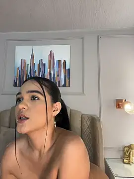 Snapshot of Bella-Ferrer chatting on May 2026 06:59:01 PM Bella-Ferrer online show from May 2026 06:59:01 PM