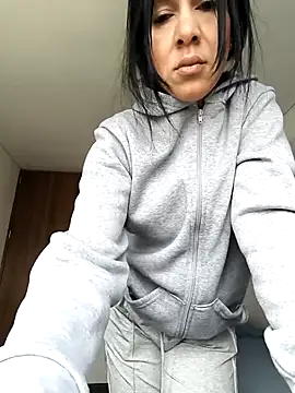 Snapshot of Camillemonroe_ chatting on April 2026 12:41:02 PM Camillemonroe online show from April 2026 12:41:02 PM