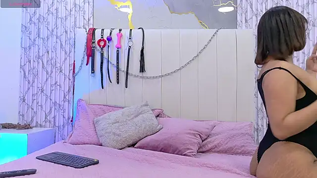 Snapshot of LorenaDuval chatting on April 2026 06:55:01 PM LorenaDuval online show from April 2026 06:55:01 PM