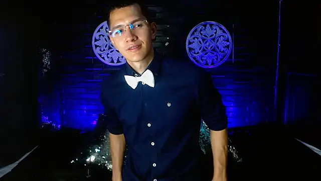 Snapshot of MilanDavid1 chatting on March 2026 05:19:01 PM MilanDavid1 online show from March 2026 05:19:01 PM