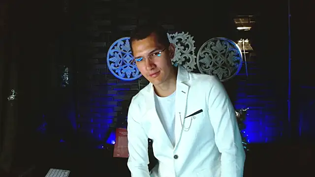 Snapshot of MilanDavid1 chatting on March 2026 05:45:01 PM MilanDavid1 online show from March 2026 05:45:01 PM