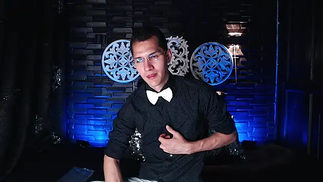 Snapshot of MilanDavid1 chatting on April 2026 05:43:01 PM MilanDavid1 online show from April 2026 05:43:01 PM