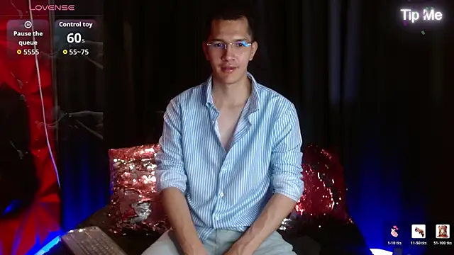 Snapshot of MilanDavid1 chatting on April 2026 04:41:02 PM MilanDavid1 online show from April 2026 04:41:02 PM