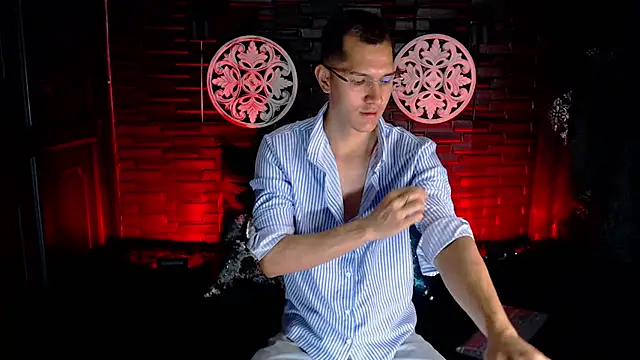 Snapshot of MilanDavid1 chatting on April 2026 05:26:01 PM MilanDavid1 online show from April 2026 05:26:01 PM