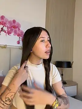 AmberVegaa online show from April 2026 01:01:01 PM