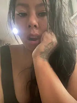 Snapshot of Samanta05_ chatting on April 2026 06:28:01 PM Samanta05 online show from April 2026 06:28:01 PM