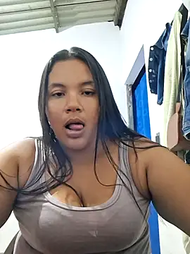 Snapshot of monicarokaforte chatting on April 2026 04:17:01 AM monicarokaforte online show from April 2026 04:17:01 AM