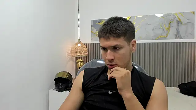 AlessandroFranco online show from April 2026 01:38:02 PM