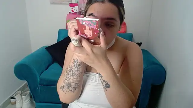 Snapshot of veronicaparkersex chatting on April 2026 12:28:02 PM veronicaparkersex online show from April 2026 12:28:02 PM