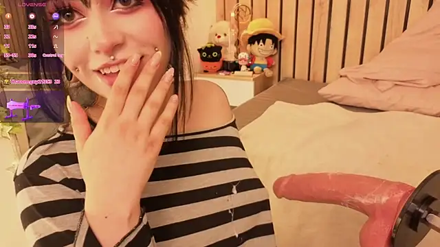 Snapshot of miaa_hunt chatting on April 2026 04:35:01 AM miaa hunt online show from April 2026 04:35:01 AM