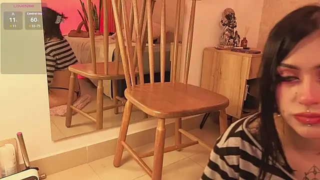 Snapshot of miaa_hunt chatting on April 2026 05:32:02 AM miaa hunt online show from April 2026 05:32:02 AM