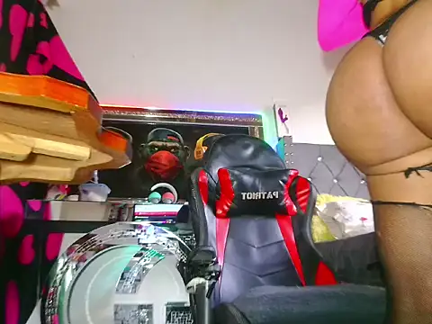 Snapshot of candy_aass chatting on April 2026 09:48:01 PM candy aass online show from April 2026 09:48:01 PM