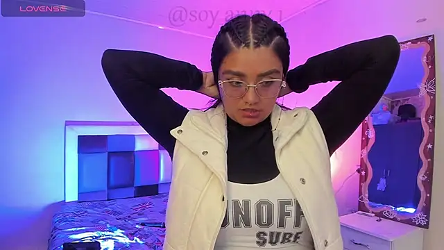 Snapshot of soyanny-777 chatting on April 2026 04:43:02 AM soyanny-777 online show from April 2026 04:43:02 AM