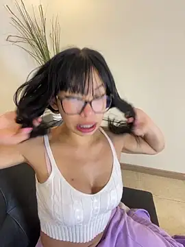 Snapshot of Queen_Chanel_XXX chatting on March 2026 08:36:02 PM Queen Chanel XXX online show from March 2026 08:36:02 PM