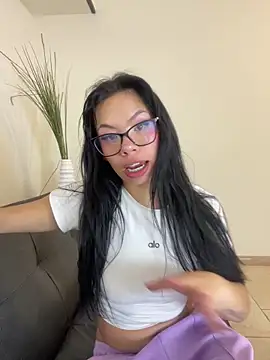 Snapshot of Queen_Chanel_XXX chatting on March 2026 06:02:01 PM Queen Chanel XXX online show from March 2026 06:02:01 PM