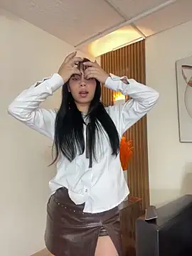 Snapshot of Queen_Chanel_XXX chatting on April 2026 07:38:02 PM Queen Chanel XXX online show from April 2026 07:38:02 PM