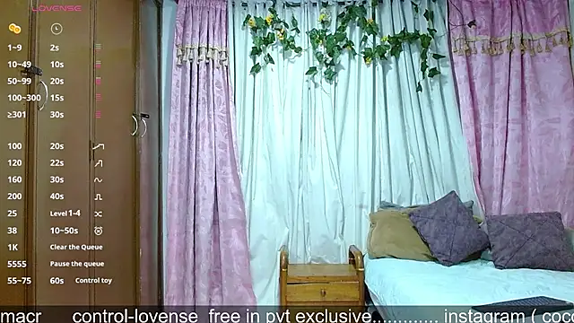 Snapshot of manu_coco chatting on April 2026 10:48:01 AM manu coco online show from April 2026 10:48:01 AM