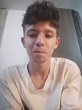 Snapshot of Daniel_Roy chatting on April 2026 11:24:02 PM Daniel Roy online show from April 2026 11:24:02 PM