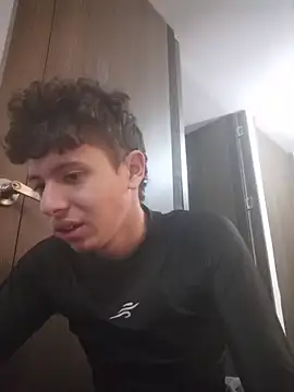 Snapshot of Daniel_Roy chatting on April 2026 09:32:01 PM Daniel Roy online show from April 2026 09:32:01 PM