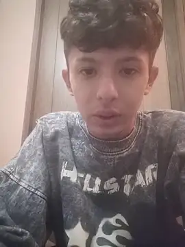 Snapshot of Daniel_Roy chatting on April 2026 04:14:02 AM Daniel Roy online show from April 2026 04:14:02 AM