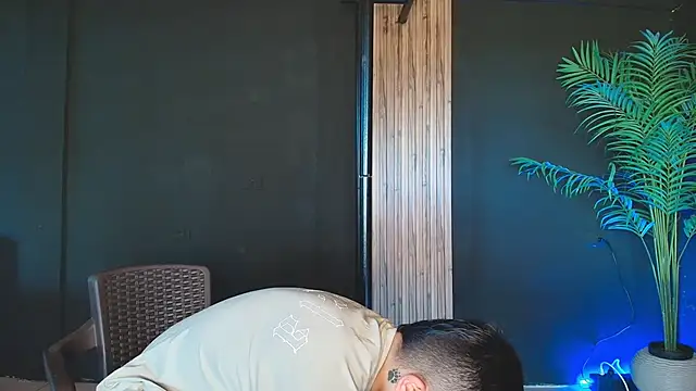 Snapshot of angelstream chatting on April 2026 12:36:02 PM angelstream online show from April 2026 12:36:02 PM