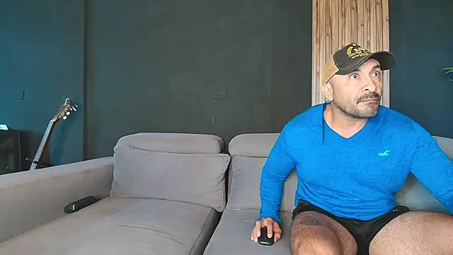 Snapshot of angelstream chatting on April 2026 12:49:01 PM angelstream online show from April 2026 12:49:01 PM