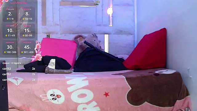 Danna wester  online show from April 2026 09:39:33 PM