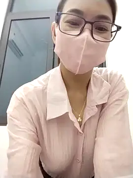 Snapshot of Mai_phuong chatting on April 2026 01:28:01 AM Mai phuong online show from April 2026 01:28:01 AM