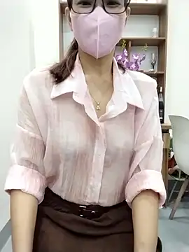 Snapshot of Mai_phuong chatting on April 2026 12:46:02 AM Mai phuong online show from April 2026 12:46:02 AM