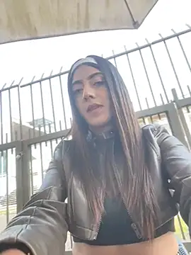 Snapshot of Electra_Pinkk chatting on March 2026 01:50:02 PM Electra Pinkk online show from March 2026 01:50:02 PM