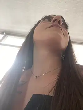 Snapshot of Electra_Pinkk chatting on April 2026 02:13:02 PM Electra Pinkk online show from April 2026 02:13:02 PM