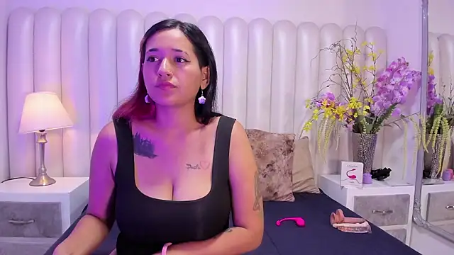 Snapshot of AnieAndReach chatting on March 2026 08:12:01 PM AnieAndReach online show from March 2026 08:12:01 PM