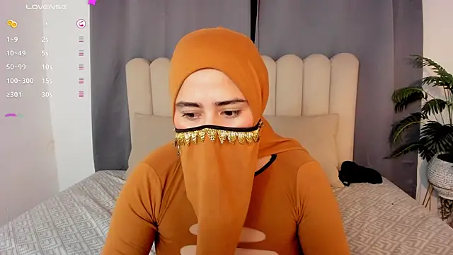 Snapshot of bahiya_aziz chatting on April 2026 12:40:01 PM bahiya aziz online show from April 2026 12:40:01 PM